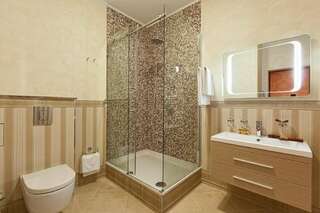 Гостиница Royal Hotel SPA & Wellness Ярославль Двухкомнатный люкс-3